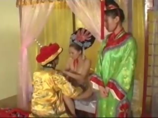 Chińskie emperor pieprzy cocubines, darmowe porno 7d