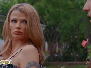 Lil humpers - sexy groß titten joslyn jakob liebt aneinander reiben sie lawn gnome