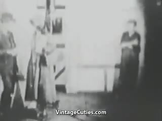 Painter pavedina un fucks a viens meitene (1920s vintāža)