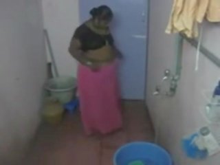 Desi dorp bhabhi indisch tante verborgen camera http://www.xnidhicam.blogspot.com