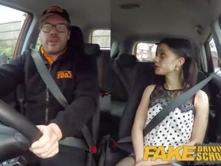 Fake driving school zoňtar back seat fuck for gözel infatuated learner