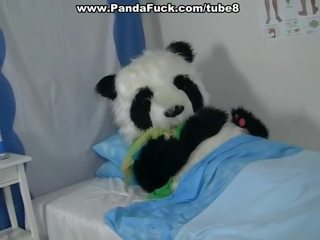 E pisët seks në kurë një i sëmurë panda