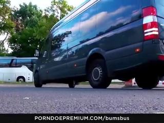 Bums buss - üleannetu pikap ja buss kuradi koos tätoveeritud saksa blondie sina pikkadelgadel